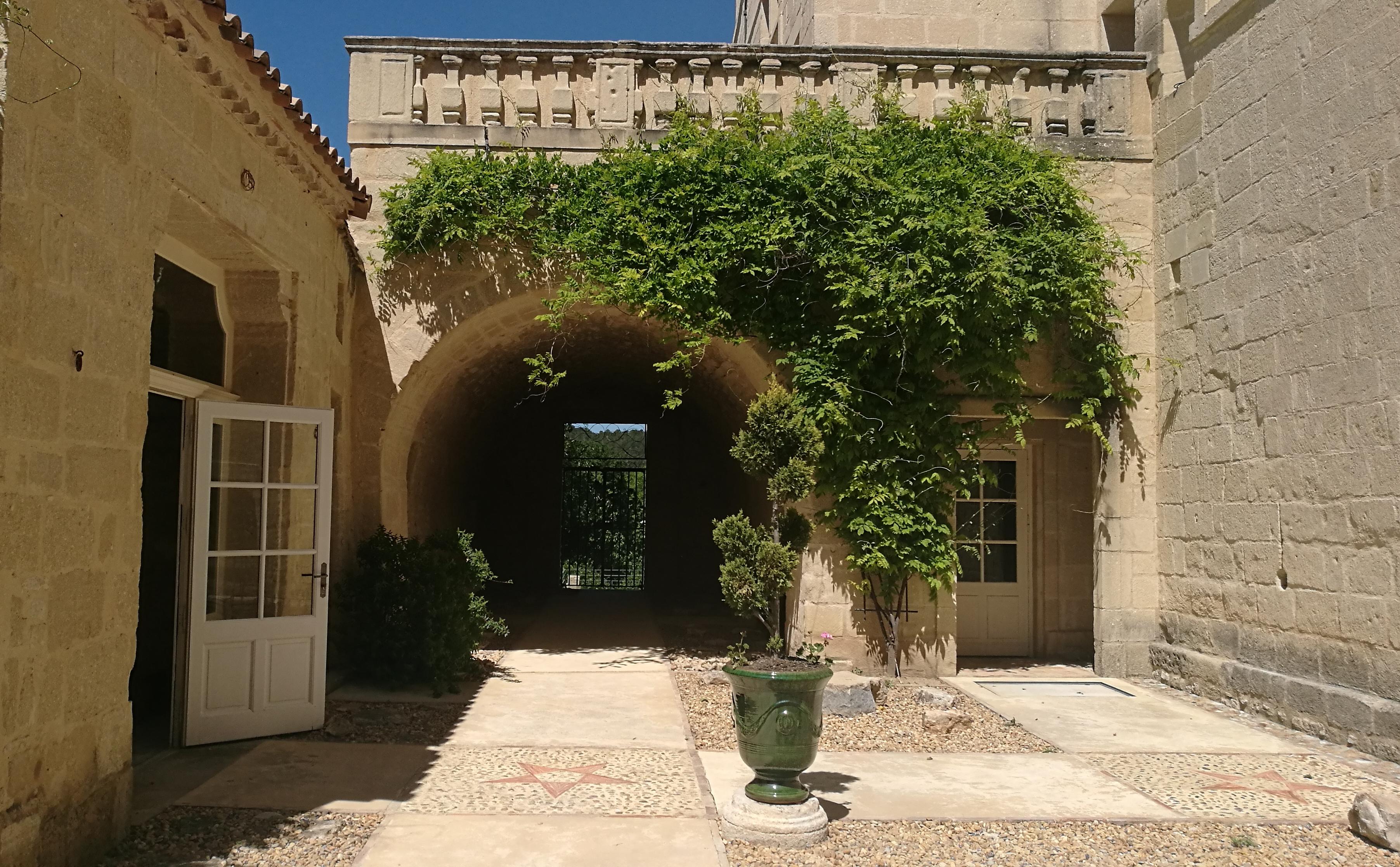 Chateau De Pondres Villevieille Luaran gambar